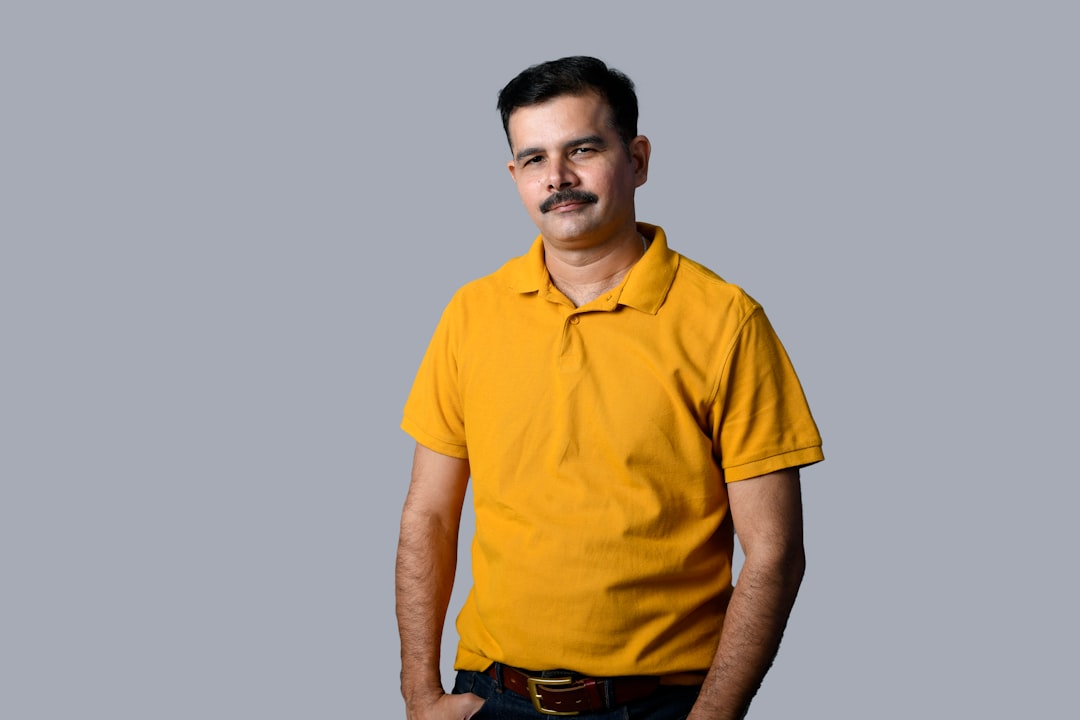 Van scholier tot ondernemer: het succesverhaal van Chahid Charrak